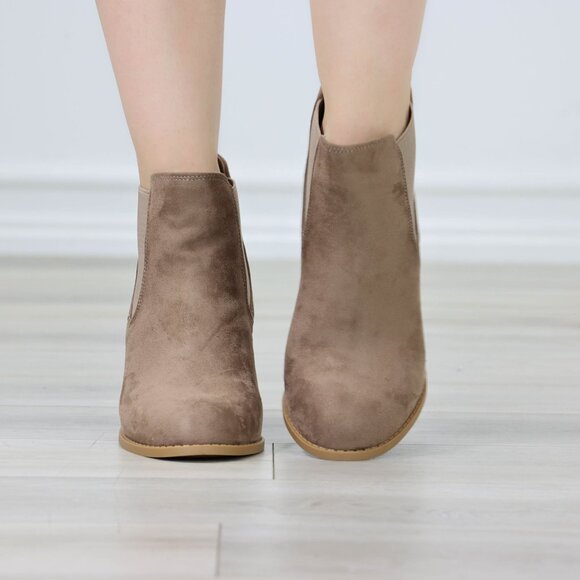 Womens Ankle Boots High Heel Tan Elastic Gore Synthetic Suede Round Toe - Picture 7 of 11